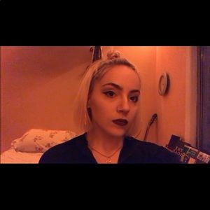 Meet your Posher, Cassandra